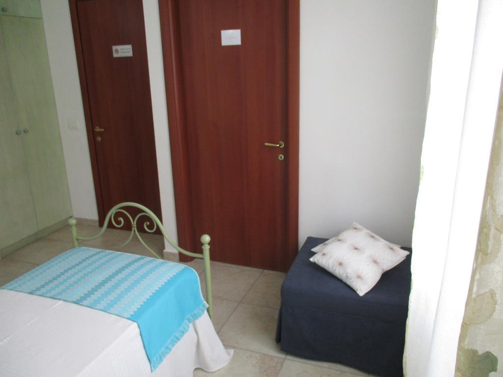 Villa Margherita Suite & Charme Pula Quarto foto
