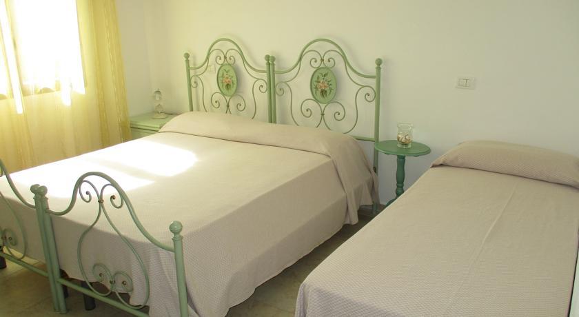 Villa Margherita Suite & Charme Pula Quarto foto